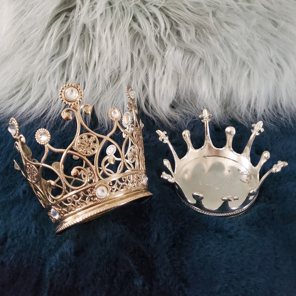 BATH & BODY WORKS Goldtone Single Wick Candle Holder Plus Silver Holder "Crowns"